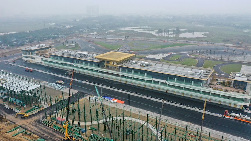 Đường đua Hà Nội sắp hoàn thiện, sẵn sàng chờ dàn siêu sao F1 tranh tài - 1 Đường đua Hà Nội sắp hoàn thiện, sẵn sàng chờ dàn siêu sao F1 tranh tài - 1
