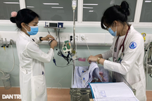 Cải cách tiền lương để giữ chân cán bộ y tế