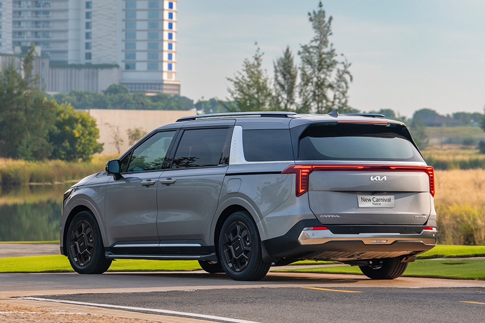 Kia New Carnival Hybrid: Mẫu xe cao cấp được nhiều khách hàng quan tâm và lựa chọn - 3 Kia New Carnival Hybrid: Mẫu xe cao cấp được nhiều khách hàng quan tâm và lựa chọn - 3