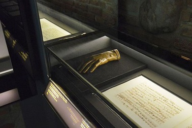 Ngắm bàn tay tài hoa của thiên tài âm nhạc Chopin