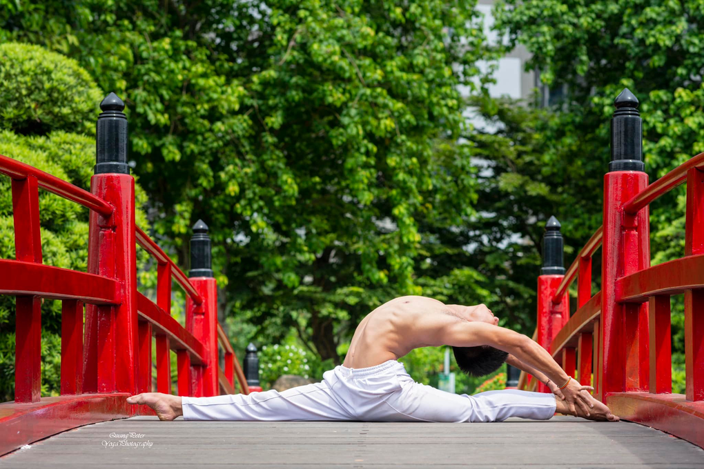 Màn trình diễn bùng nổ của 2 kiện tướng tại Ngày hội yoga Dân trí 12/8 - 2 Màn trình diễn bùng nổ của 2 kiện tướng tại Ngày hội yoga Dân trí 12/8 - 2