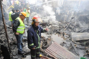 Philippines: Máy bay lao xuống trường học, 11 người thiệt mạng