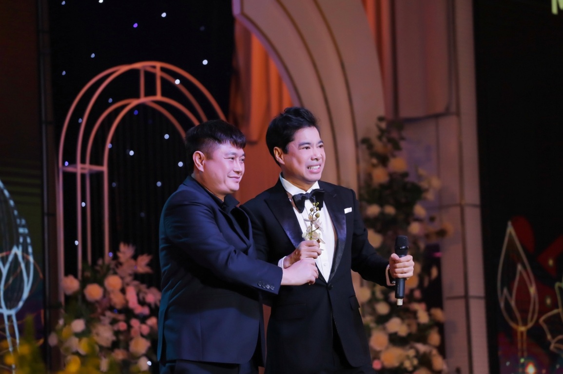 Ông Nguyễn Đức Thụy - đại gia nghìn tỷ tuyên bố đồng hành với Ngọc Sơn, Hồ Văn Cường - 10 Ông Nguyễn Đức Thụy - đại gia nghìn tỷ tuyên bố đồng hành với Ngọc Sơn, Hồ Văn Cường - 10