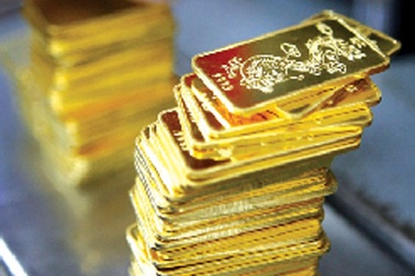 Fed giữ nguyên lãi suất, giá vàng "rơi" nhanh