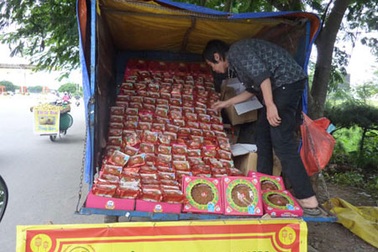 Ngập bánh trung thu dỏm