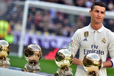 Đêm nay trao giải Quả bóng vàng 2017: Khó thoát khỏi tay C.Ronaldo?