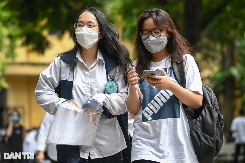 Đăng ký thi tốt nghiệp THPT trực tuyến giúp tiết kiệm hàng trăm tỷ đồng - 1 Đăng ký thi tốt nghiệp THPT trực tuyến giúp tiết kiệm hàng trăm tỷ đồng - 1