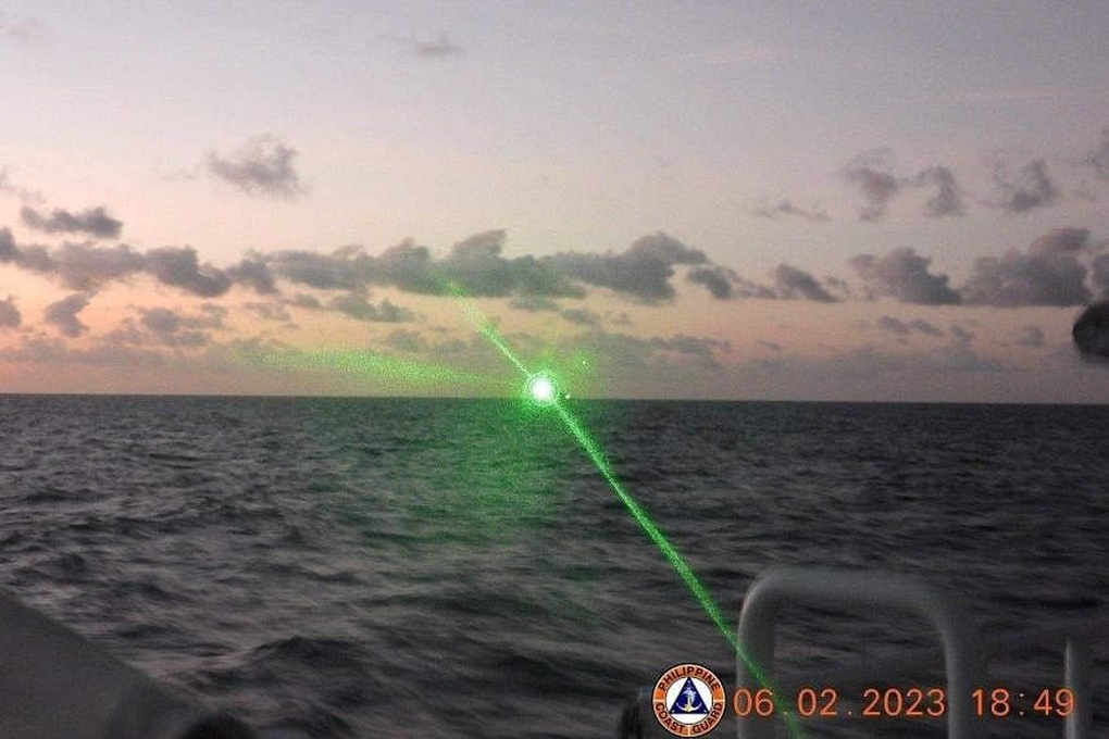 Philippines cáo buộc Trung Quốc chiếu laser vào tàu tuần duyên ở Biển Đông - 1 Philippines cáo buộc Trung Quốc chiếu laser vào tàu tuần duyên ở Biển Đông - 1