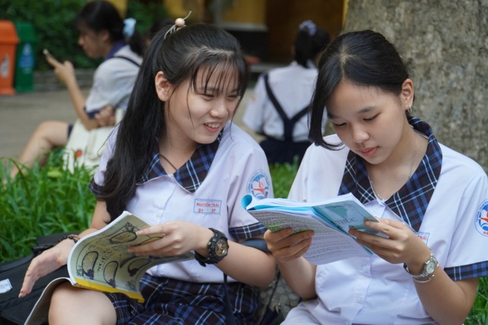 Đề thi chuyên Văn lớp 10 TP.HCM đã thỏa mãn sự chờ đợi của dư luận - 1 Đề thi chuyên Văn lớp 10 TP.HCM đã thỏa mãn sự chờ đợi của dư luận - 1