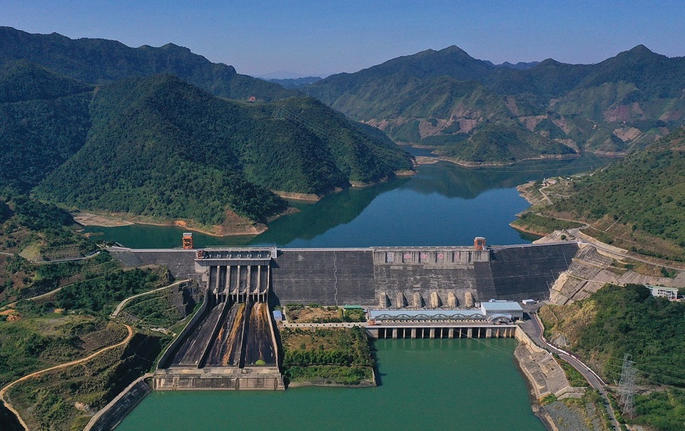 Công ty Thủy điện Sơn La cán mốc phát điện 100 tỷ kWh sau 10 năm vận hành - 3 Công ty Thủy điện Sơn La cán mốc phát điện 100 tỷ kWh sau 10 năm vận hành - 3