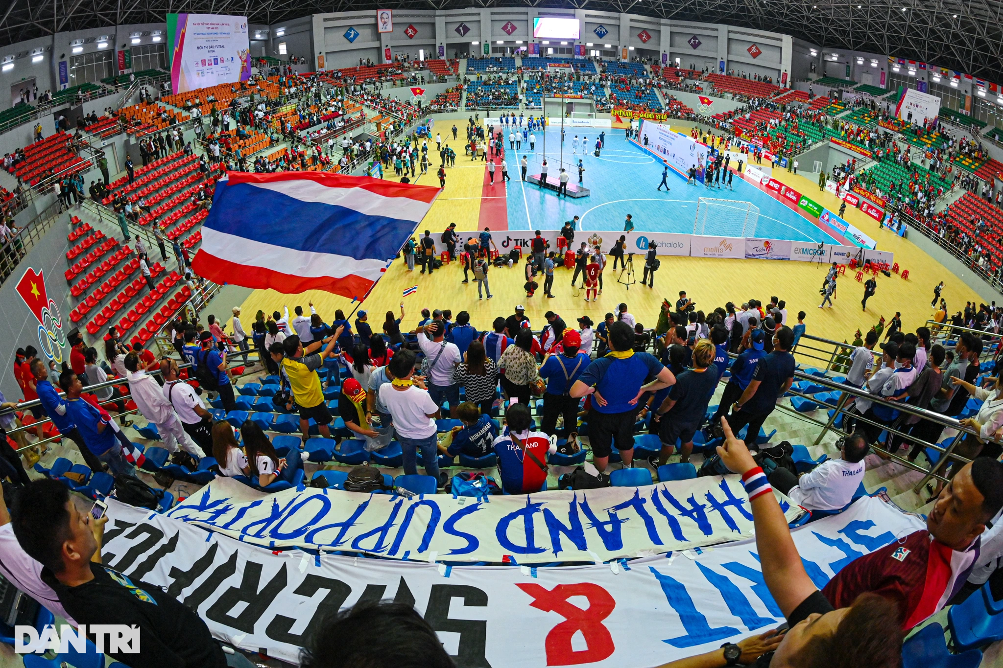 Mãn nhãn các SVĐ đẹp như mơ, chật kín khán giả cổ vũ SEA Games ở Việt Nam - 18 Mãn nhãn các SVĐ đẹp như mơ, chật kín khán giả cổ vũ SEA Games ở Việt Nam - 18