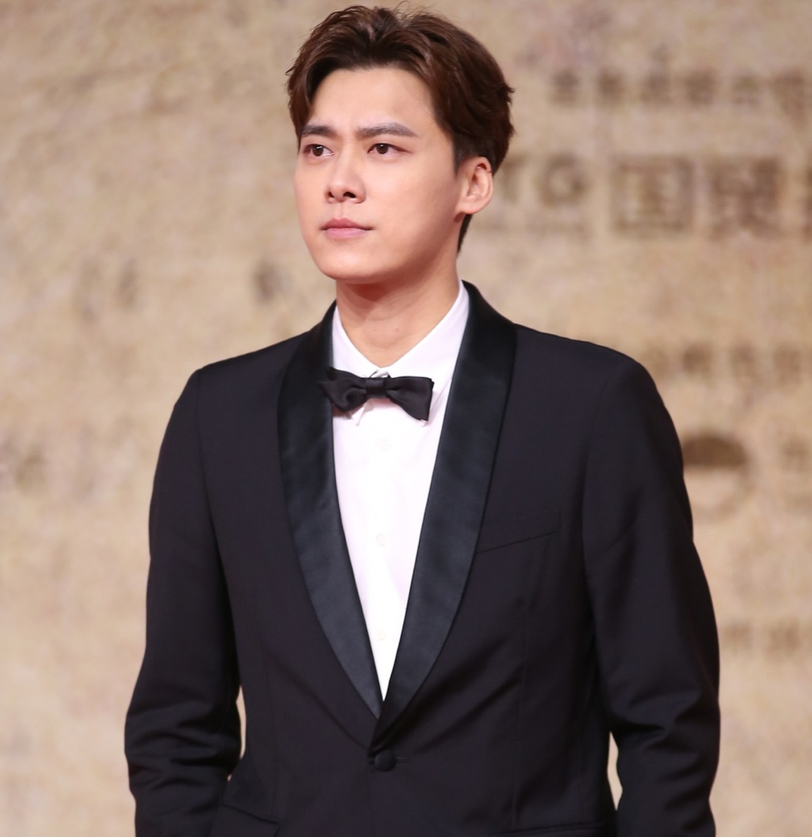 Đạo diễn Trương Nghệ Mưu thắng lớn tại lễ trao giải Kim Kê 2021 - 11