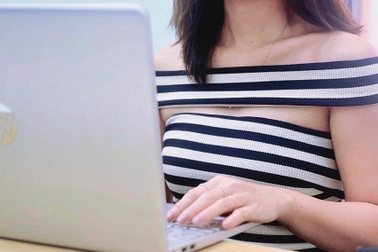 Lên web "đen" mua đồ chơi tình dục, người đàn ông mất gần 2 tỷ đồng