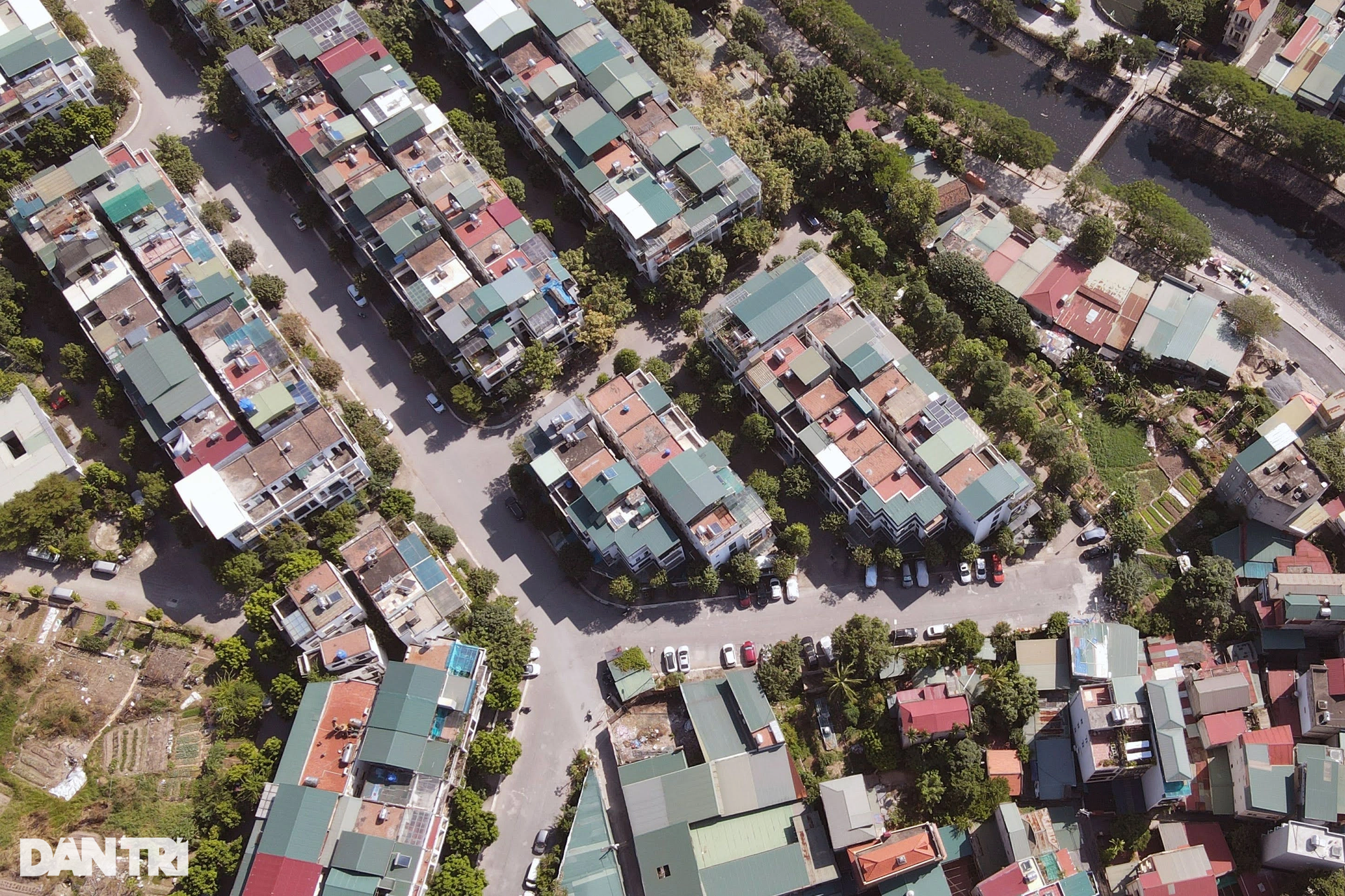 Chuồng cọp mọc lôm nhôm trong dự án được quảng cáo hiện đại bậc nhất nam Thủ đô - 2 Chuồng cọp mọc lôm nhôm trong dự án được quảng cáo hiện đại bậc nhất nam Thủ đô - 2
