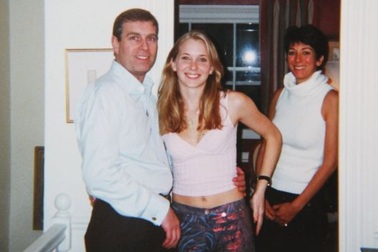 Hoàng tử Anh bị "tố" lạm dụng tình dục thiếu nữ Mỹ 17 tuổi