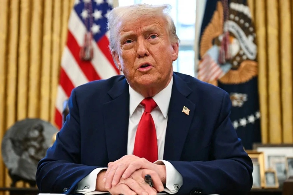 Báo Mỹ: Ông Trump cân nhắc áp thuế 15% toàn cầu - 1