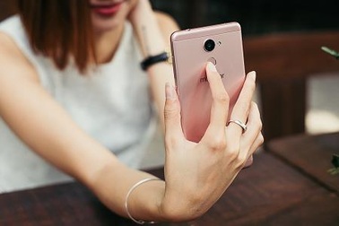 Bạn có thể làm gì với cảm biến vân tay của Prime X 2017?