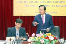 Bộ trưởng Đào Ngọc Dung: Bao giờ dừng việc "đi xin" ngành khác thông tin thất nghiệp?