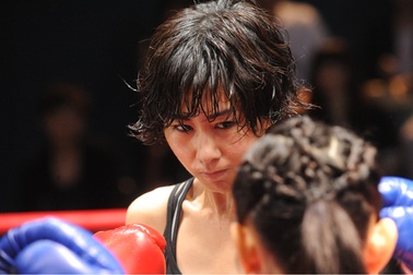 Người đẹp Hồ Định Hân “lột xác” bằng vai câm điếc