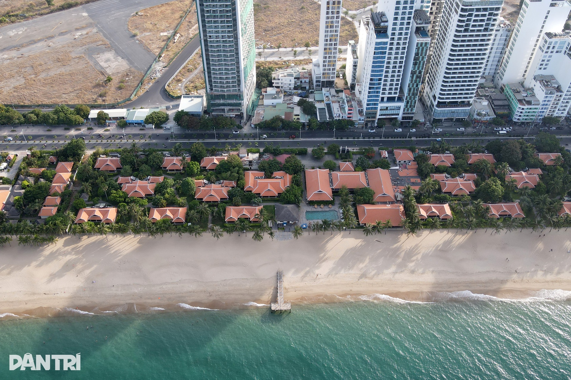 Dỡ điểm kinh doanh cuối khu nghỉ mát 28.000m2, trả lại bãi biển Nha Trang - 2
