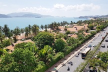 Điểm danh những nhà hàng, công trình "khủng" chắn biển Nha Trang