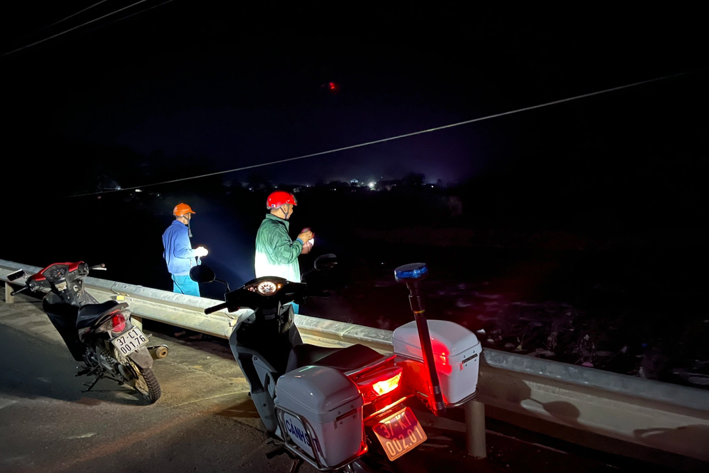 Thủy điện xả nước cuốn trôi một phụ nữ - 1