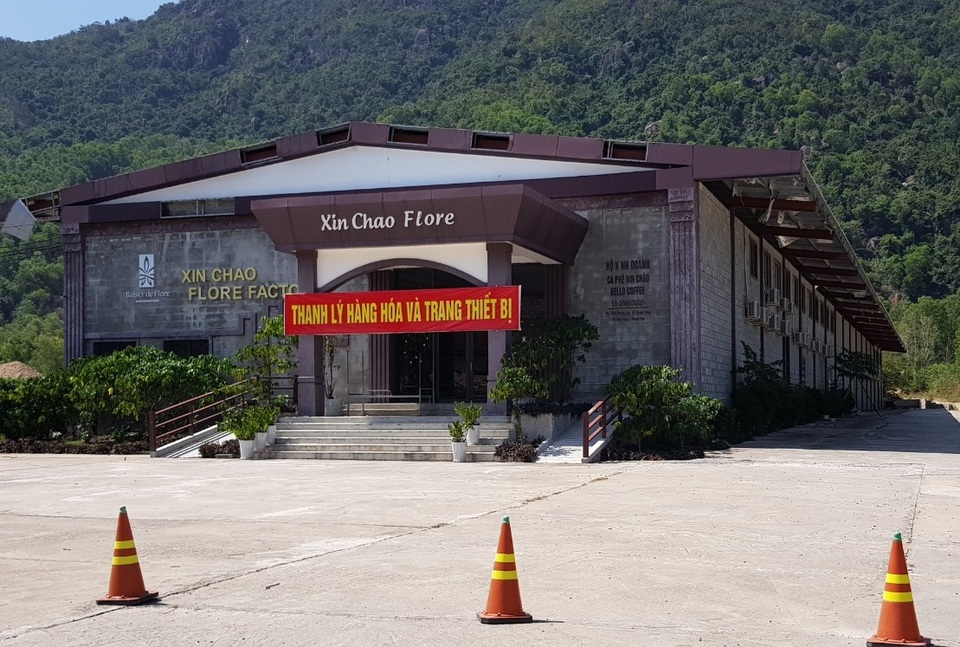 Tháo dỡ showroom đón khách Trung Quốc xây trái phép ở Nha Trang - 1 Tháo dỡ showroom đón khách Trung Quốc xây trái phép ở Nha Trang - 1