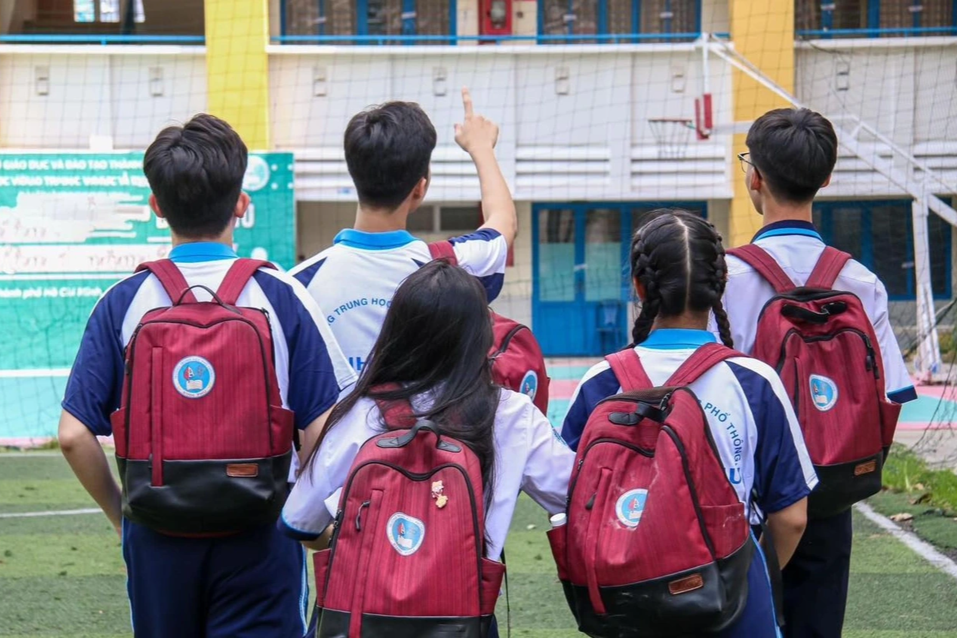 Học phí 1 đồng, phụ thu 10 đồng: Biến tướng lạm thu giống tham nhũng vặt - 3 Học phí 1 đồng, phụ thu 10 đồng: Biến tướng lạm thu giống tham nhũng vặt - 3