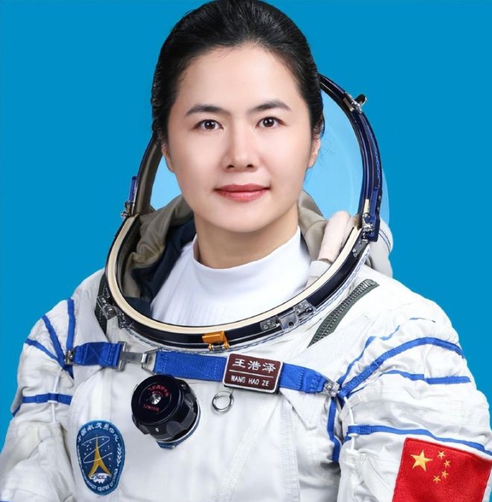 Nữ phi hành gia phải uống thuốc tránh thai trước khi bay vào vũ trụ - 1 Nữ phi hành gia phải uống thuốc tránh thai trước khi bay vào vũ trụ - 1