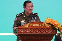 Sau con trai, ông Hun Sen mong cháu cũng cạnh tranh ghế thủ tướng Campuchia