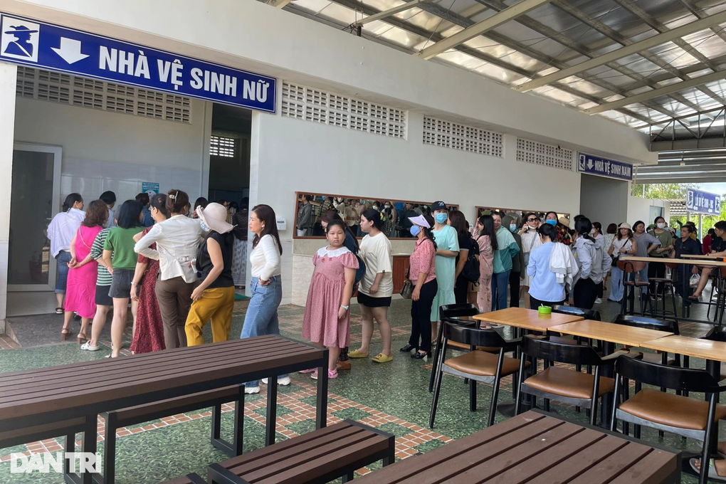 Thiếu trạm dừng nghỉ trên cao tốc, Bộ GTVT kêu gọi doanh nghiệp đầu tư - 1 Thiếu trạm dừng nghỉ trên cao tốc, Bộ GTVT kêu gọi doanh nghiệp đầu tư - 1