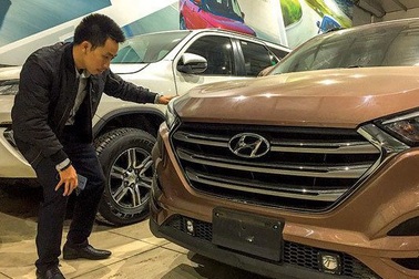 Xe mới khan hàng, ô tô cũ sôi động cận Tết