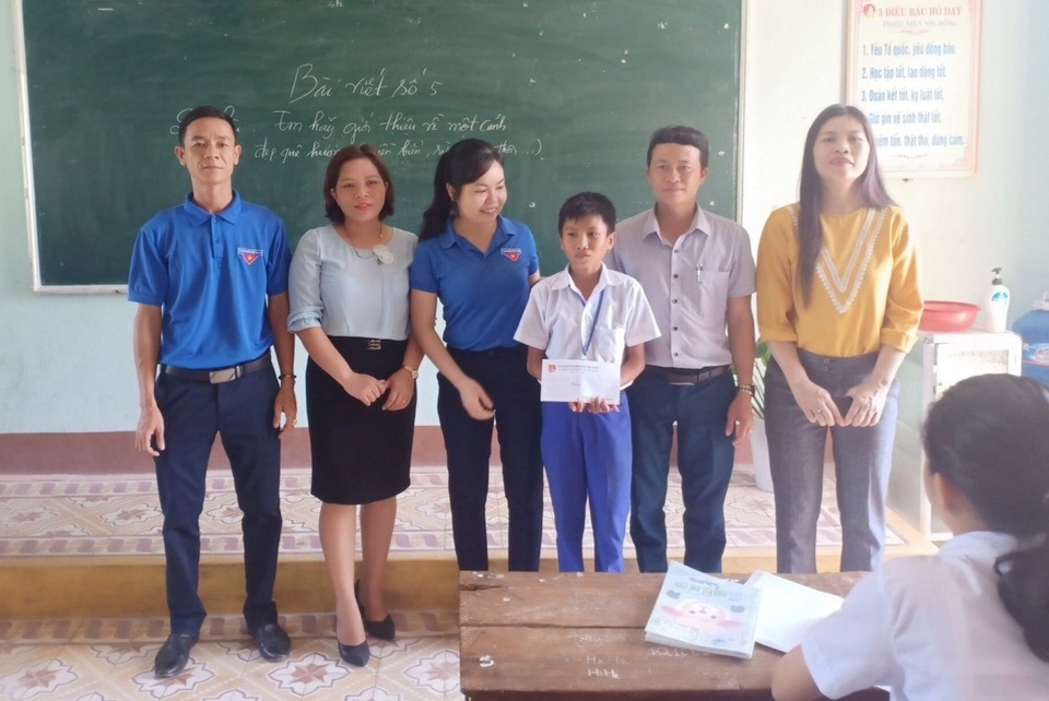 Quảng Trị: Hai học sinh lớp 3 và lớp 8 dũng cảm cứu em nhỏ bị đuối nước - 2 Quảng Trị: Hai học sinh lớp 3 và lớp 8 dũng cảm cứu em nhỏ bị đuối nước - 2
