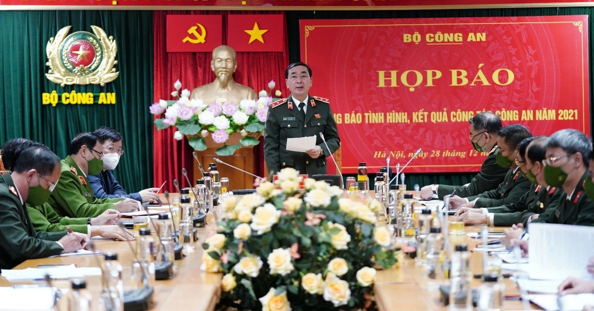 Bộ Công an sẽ điều tra triệt để, xử lý nghiêm sai phạm tại Công ty Việt Á - 1 Bộ Công an sẽ điều tra triệt để, xử lý nghiêm sai phạm tại Công ty Việt Á - 1