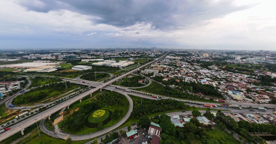 Thành phố Thủ Đức sẽ giúp duy trì vai trò đầu tàu của TPHCM! - 2 Thành phố Thủ Đức sẽ giúp duy trì vai trò đầu tàu của TPHCM! - 2