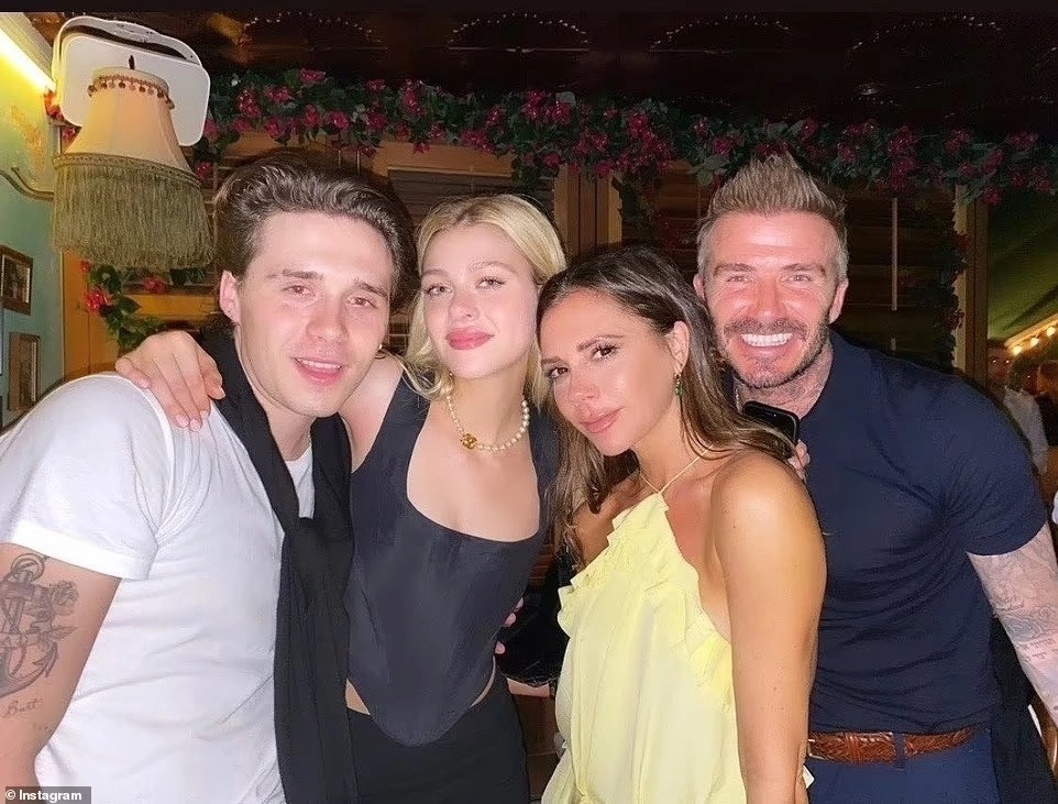Nhân vật hậu thuẫn Brooklyn Beckham trong cuộc chiến chống lại gia đình - 4