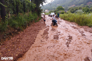 Thủ tướng: Biến đổi khí hậu, thời tiết cực đoan diễn ra nhiều nơi