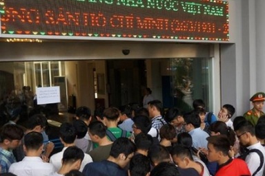 Bỏ cơm trưa, xin nghỉ việc… đi mua tiền 100 đồng