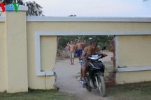 Dân hết đường ra tắm biển: Trả giá đắt vì thiếu tầm nhìn