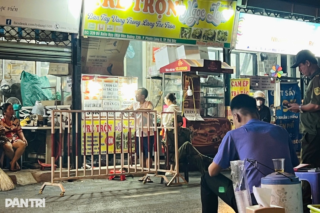 Tài xế xe ôm đâm chủ quán nước ở TPHCM vì mâu thuẫn xin nước đá - 1 Tài xế xe ôm đâm chủ quán nước ở TPHCM vì mâu thuẫn xin nước đá - 1