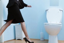 Đi tiểu lắt nhắt có thể là dấu hiệu bệnh ung thư nguy hiểm ở phụ nữ