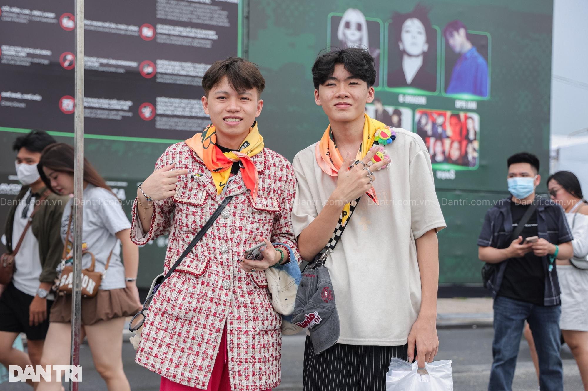 Gái xinh, trai đẹp lên đồ, làm tóc, móng tiền triệu đi gặp G-Dragon - 8 Gái xinh, trai đẹp lên đồ, làm tóc, móng tiền triệu đi gặp G-Dragon - 8