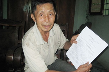 Nguyên Chủ tịch huyện kiện... Chủ tịch tỉnh