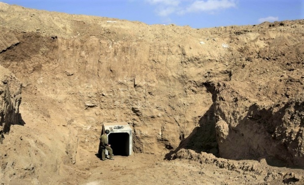 Những điều ít biết về địa đạo bí ẩn của lực lượng Hamas ở Dải Gaza - 1 Những điều ít biết về địa đạo bí ẩn của lực lượng Hamas ở Dải Gaza - 1