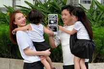 Trường Giang khoe ảnh siêu âm, xác nhận Nhã Phương mang thai lần 3