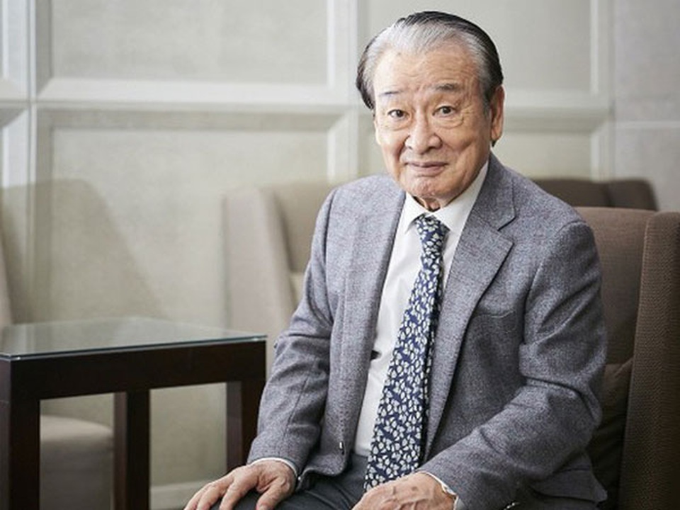 “Ông nội quốc dân” Lee Soon Jae nói gì về scandal bạo hành người lao động - 1 “Ông nội quốc dân” Lee Soon Jae nói gì về scandal bạo hành người lao động - 1