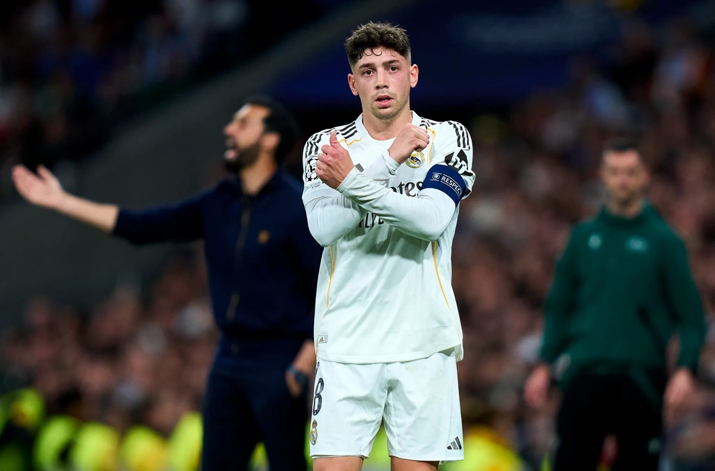 Real Madrid bất lực trong cuộc đua vô địch La Liga với Barcelona - 1