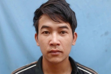 Mâu thuẫn với mẹ, bắt cháu bé hơn 1 tuổi làm con tin