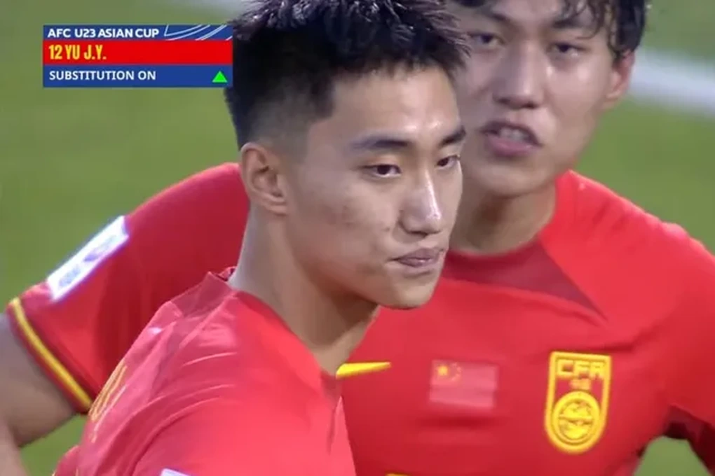 Bế tắc cùng cực, U23 Trung Quốc đưa thủ môn vào đá… tiền đạo - 1