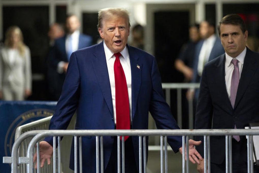 Ông Trump nói sẵn sàng ở tù - 1 Ông Trump nói sẵn sàng ở tù - 1